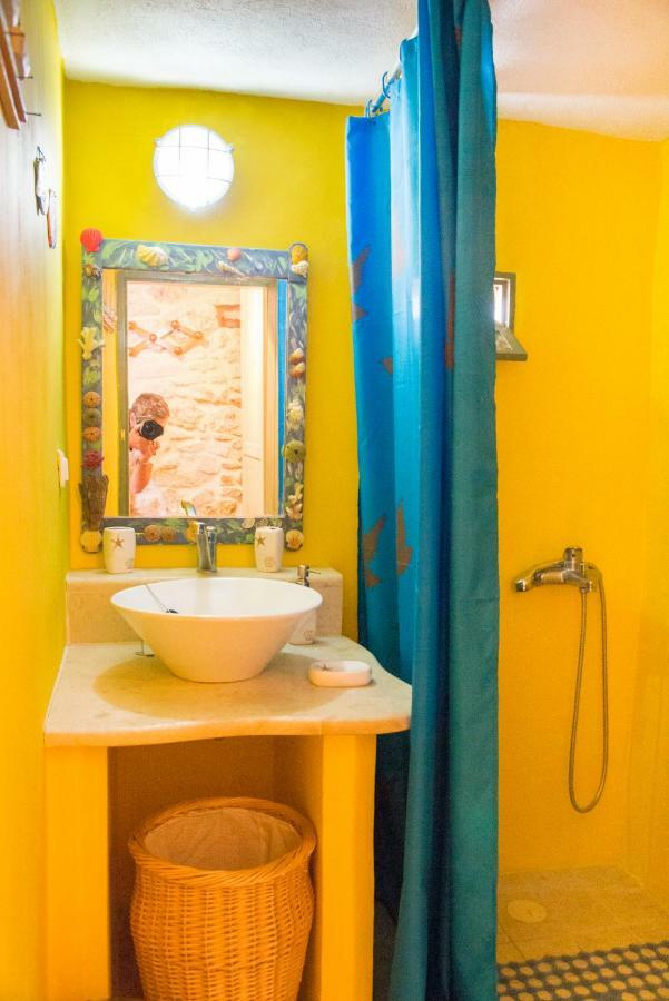 Private Studio In Historic House Lastros Exterior foto
