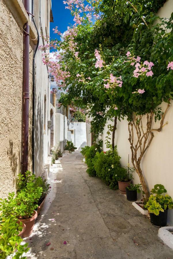Private Studio In Historic House Lastros Exterior foto